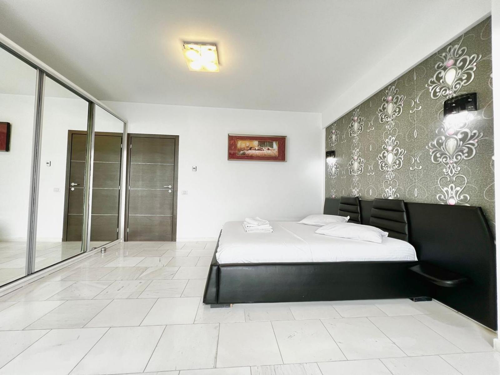 Sophia Lake View Suite Mamaia Exterior foto